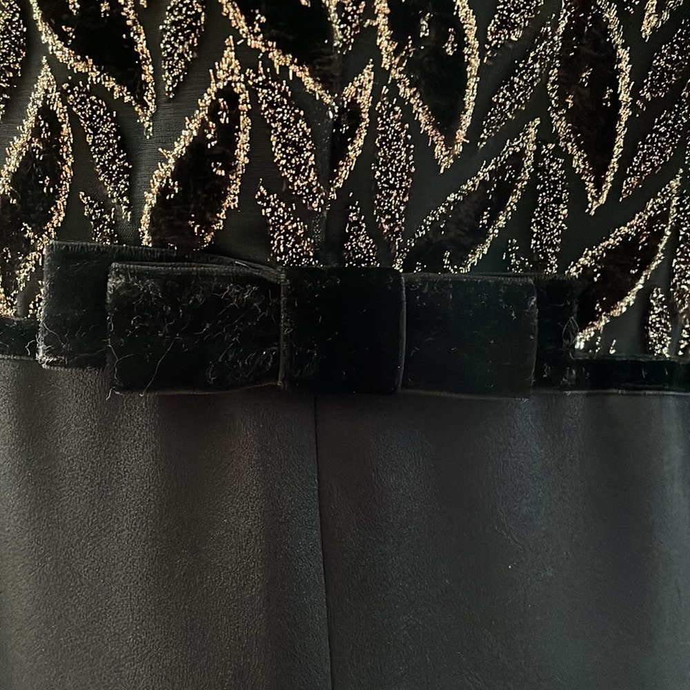 Vintage John Robert’s dress, size 8. - Picture 3 of 9